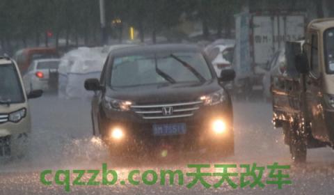 汽车涉水后容易出什么问题(汽车涉水后怎么办)  第2张