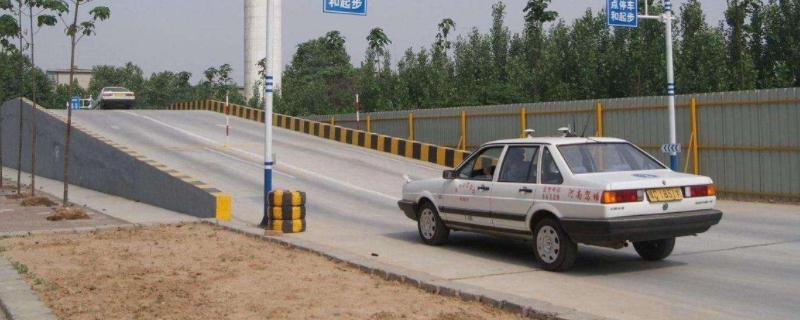 说说：科二考五次不过需要重新交费吗(机动车驾驶证科目二有几个项目)