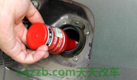 汽油清净剂有必要加吗(汽油清净剂从哪里加入)  第2张