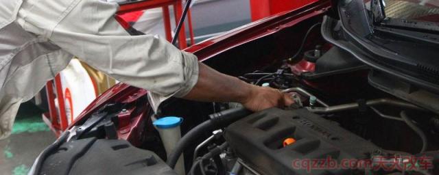 汽车保养机油多久一次(汽车长时间不换机油会怎么样) 第1张