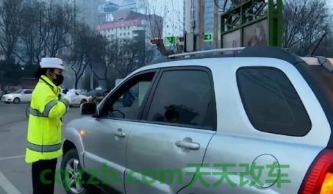 行驶证2年过期了怎么办(机动车上路行驶都需要携带什么)  第3张