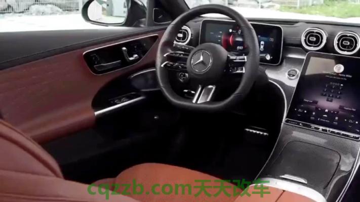 汽车疑问：量产l3自动驾驶汽车 亮相的2022款梅赛德斯C级轿车的内饰  第2张
