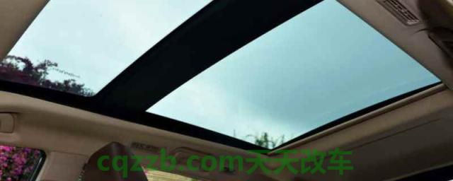 汽车全景天幕夏天是不是很热(天窗使用方便吗)