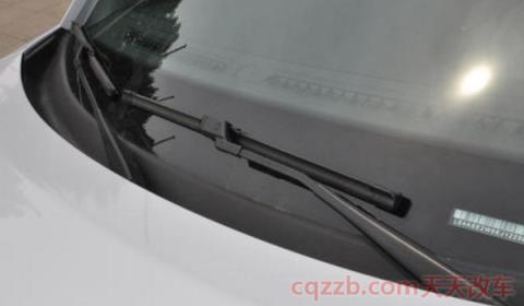 冬天雨刮器不出水 但里面有水(雨刷器冬季的保养) 第2张