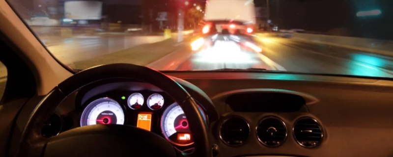 开车可以光膀子吗(车辆的违章违法行为可以不处理吗)