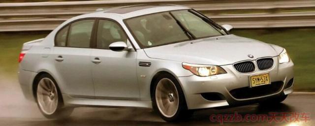 车长5米以上的轿车()