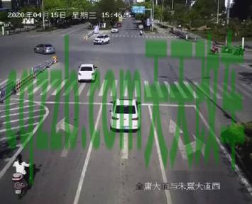 汽车有关：朋友开我车无证驾驶怎么处罚 行人闯红灯被撞司机会被怎么判  第2张