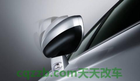 后视镜折叠一半就卡住了(后视镜折叠有什么用处) 第3张