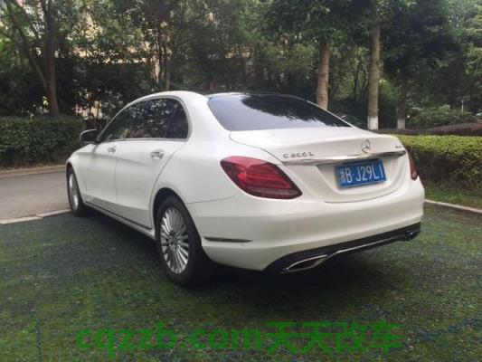 车回答：奔驰 sl350 奔驰 2016款和2017款c200l有什么区别(奔驰c300l和c200l区别)