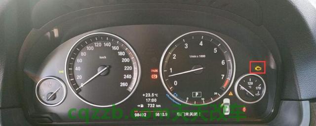 宝马车发动机故障灯亮,可以正常行驶吗()