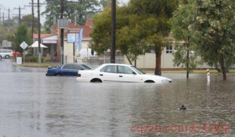 停车被水淹到半个轮子(如何避免水淹到车辆)  第3张