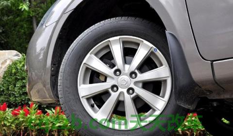 车载充气泵怎么用(车辆的胎压数值在哪里)  第2张