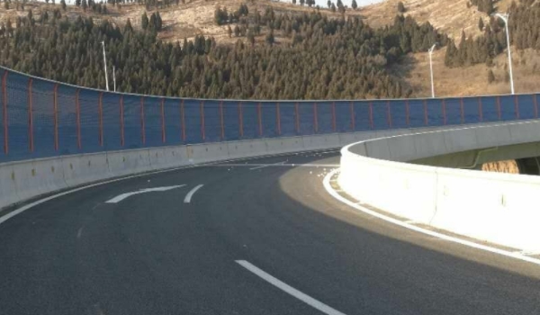 高速实线变道扣几分(高速公路违章违法行为怎么处理)  第2张