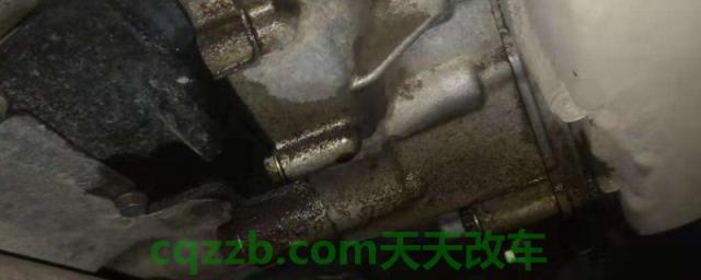 讲解一下:变速箱渗油不厉害需要维修吗(变速箱损坏会怎么样) 第1张