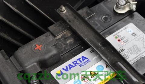 说一说：给汽车电瓶充电需要拆下电瓶线吗(车辆电瓶更换需要注意什么)  第3张