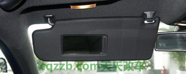 汽车遮阳板哪一面朝外(汽车遮阳板可以改装吗)