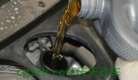 汽车多久换一次机油(车辆更换机油可以去哪里)  第2张