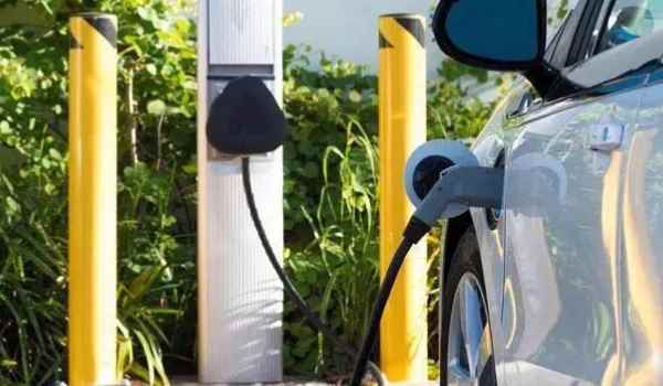 纯电车熄火可以一直开空调吗(纯电版本车辆的优势)  第3张