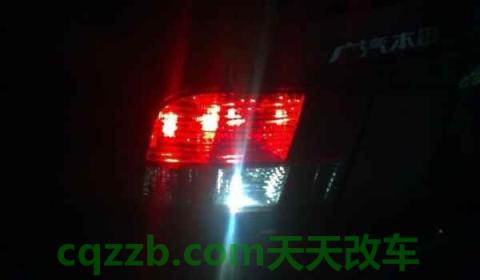 示宽灯可以一直开着吗(示宽灯灯泡可以更换成其他颜色吗) 第2张