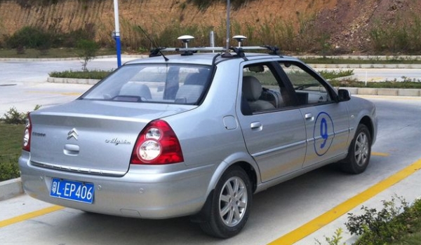 2021科目二起步要打转向灯吗(机动车驾驶证科目二考试限制具体时间吗)  第2张