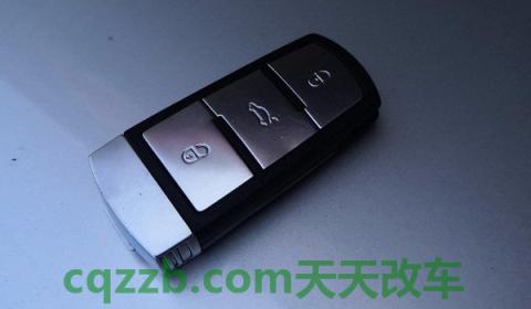 遥控钥匙能开车门但是锁不上(车辆的遥控钥匙使用注意事项)  第2张