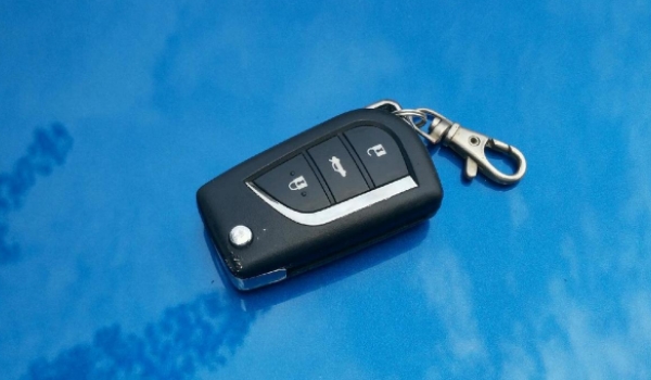 钥匙最后一节插不进去(车辆钥匙有哪些种类型)  第2张