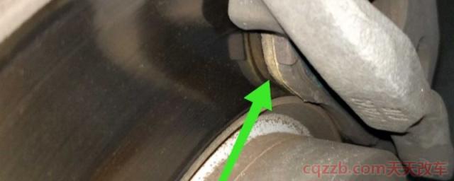 刹车片磨损指示灯(所有车型都有刹车片磨损指示灯吗) 第1张