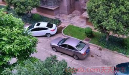 斜车位头朝里怎么出库(斜向停车入库的方法) 第2张