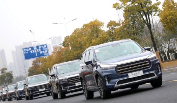 星途揽月是哪个厂家生产的(星途揽月的车身尺寸数据是什么)  第3张