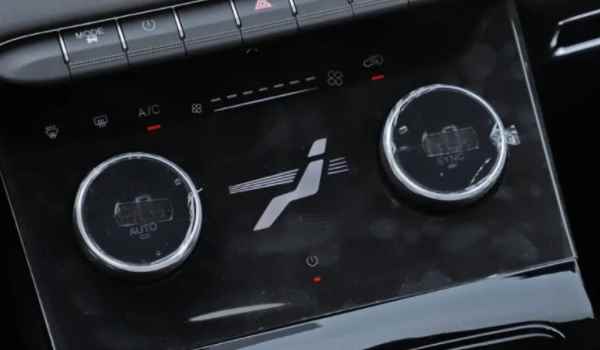 车上sync按钮什么意思(双温区空调是什么意思) 第3张