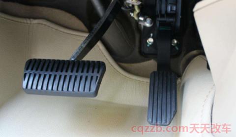 科三起步时踩不踩刹车(科目三考试起步需要加油门吗) 第3张