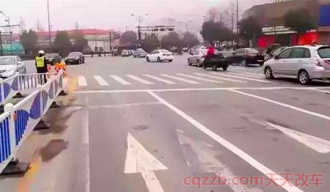 没有左转灯,只有直行绿灯可以左转吗(地面只有直行箭头可以左转吗)  第3张