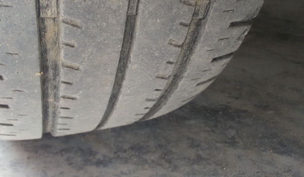 换4个新轮胎要做四轮定位吗(车辆更换轮胎的时间)  第3张