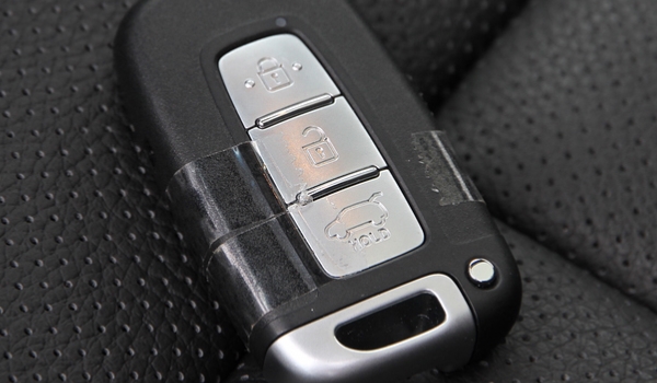 车钥匙掉水里马上捞出来还能用吗(遥控钥匙丢失可以匹配吗)  第3张