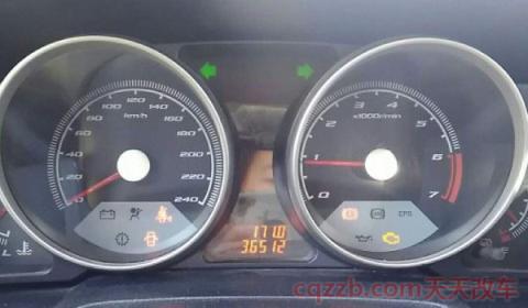 踩油门转速忽上忽下(踩油门车辆转速忽上忽下和加的燃油有关系吗) 第3张