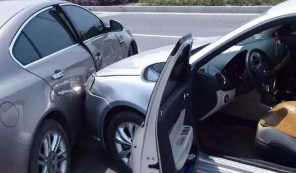 车子被雷击保险赔吗(机动车辆怎样报保险)  第3张