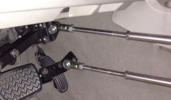 残疾人学车在哪个驾校报名(残疾人驾驶机动车辆出现违章可以免于处罚吗) 第2张