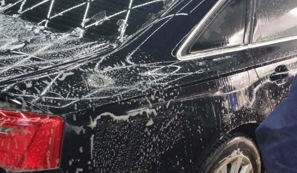 洗车可以冲进气格栅吗(车漆可以改色吗)  第3张