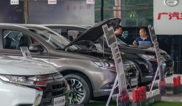 汽车首保最多推迟多久(车辆首保需要携带什么手续)  第3张