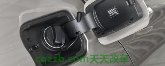 探讨一下：宝马7系油箱多大容量(宝马7系的车身尺寸数据是什么)