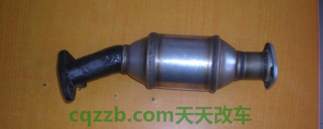 三元催化器为什么那么贵(三元催化器损坏需要更换吗)