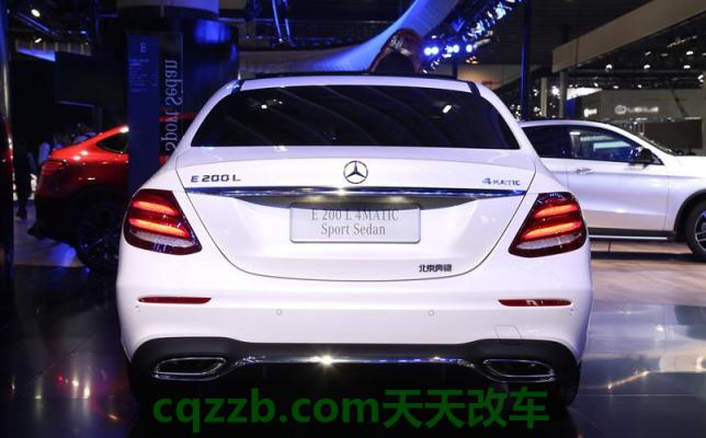 汽车知识：奔驰e200l与奔驰e300l有什么区别? 奔驰e200l油耗实测(奔驰e200l四驱油耗是多少)  第1张