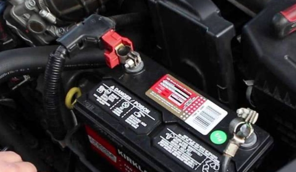 怠速30分钟能充满电吗(车辆电瓶多久更换一次)  第2张