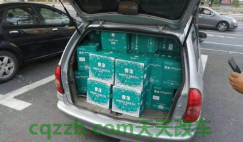 探究:后备箱液压杆没弹力了自己能修吗(车辆后备箱的使用注意事项) 第3张