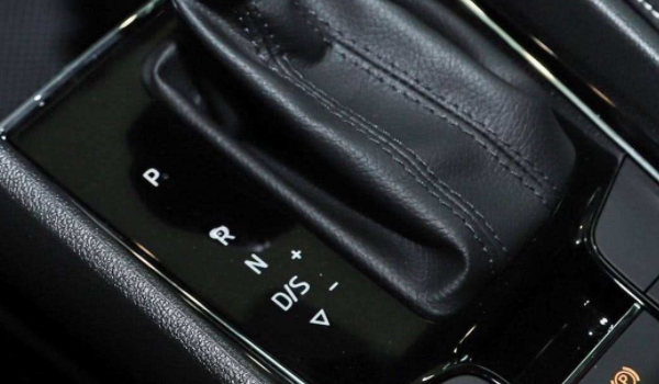 解读:自动挡的车有离合器吗(自动挡车辆驾驶的注意事项) 第3张