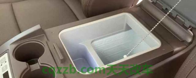 车载冰箱夏天放在车里安全吗(改装车载冰箱需要注意什么)