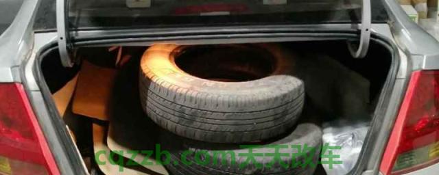 轿车后备箱拉货盖不上违法吗(轿车是什么)