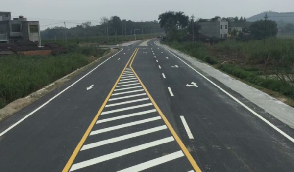 压了一点白实线扣分吗(道路上的什么标线不能够压)  第3张