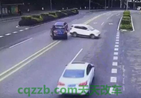 了解：车被交警扣了周六周日能取吗 撞到车后门是谁的责任  第2张