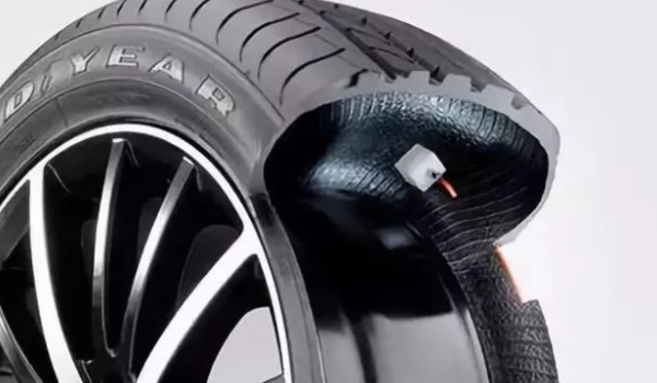 普及一下：轮胎有小裂纹还能用吗(车辆轮胎多久更换一次)  第2张